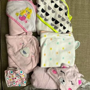 Newborn baby towels and wash rags.
